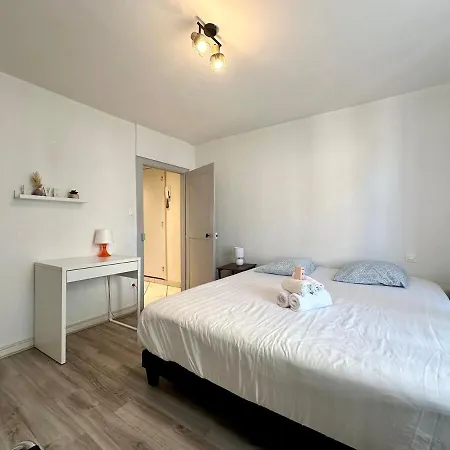 Apartament Le Repere - 2 A 4 Personnes - Lit King Size - Proche Gare Nancy